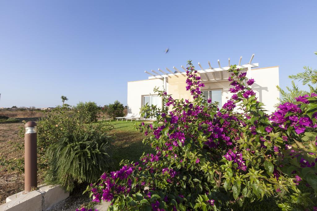 Casa Vacanza Casa Nel Sole Isola  Extérieur photo