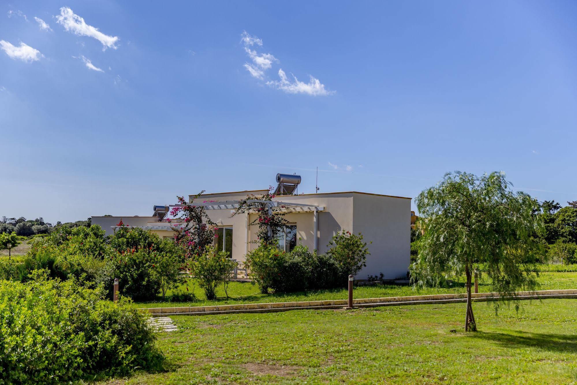 Casa Vacanza Casa Nel Sole Isola  Extérieur photo