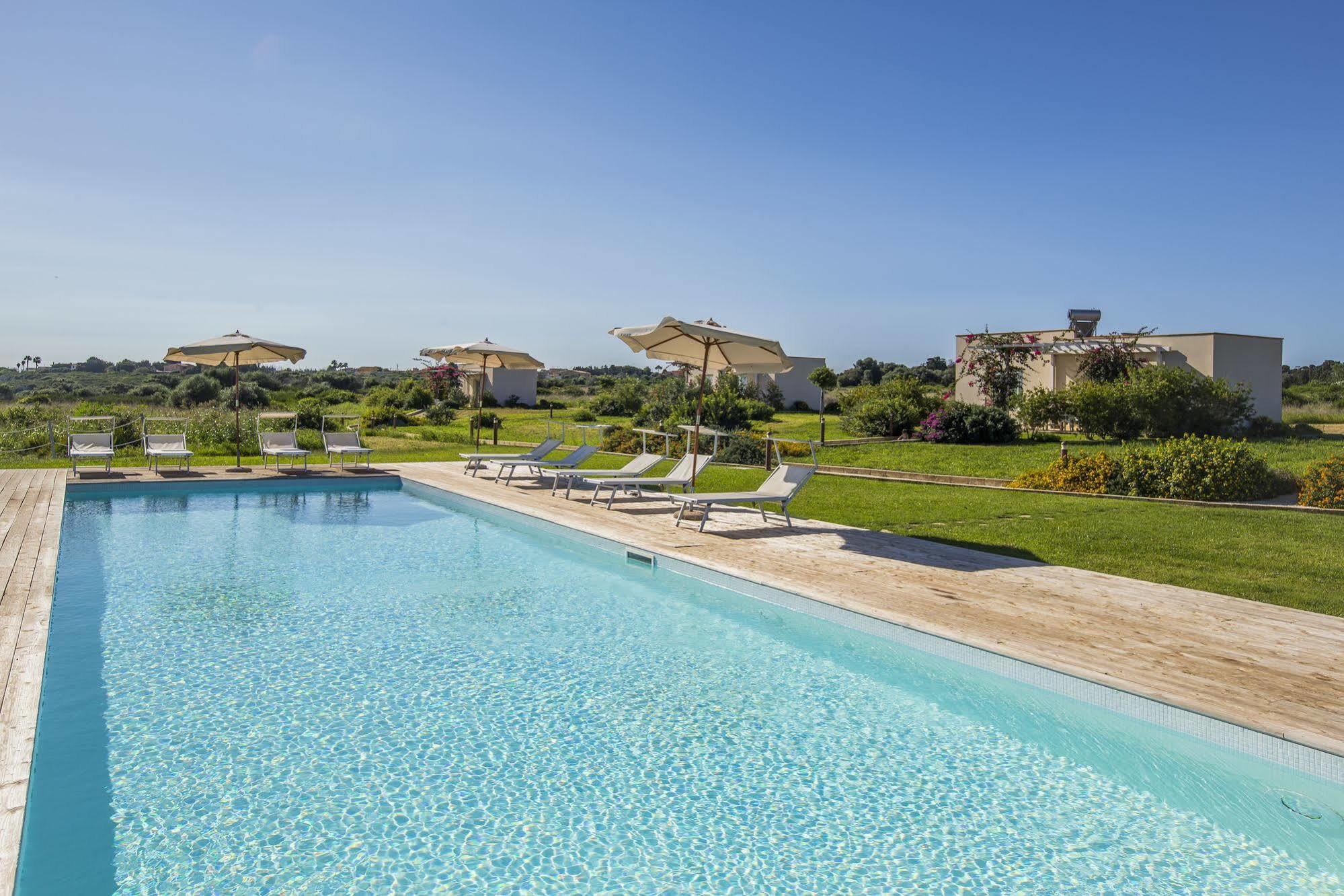Casa Vacanza Casa Nel Sole Isola  Extérieur photo