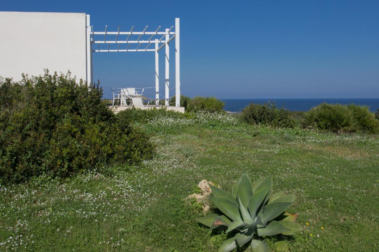 Casa Vacanza Casa Nel Sole Isola  Extérieur photo